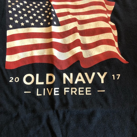 Old Navy Boys T-shirt - Picture 2 of 3